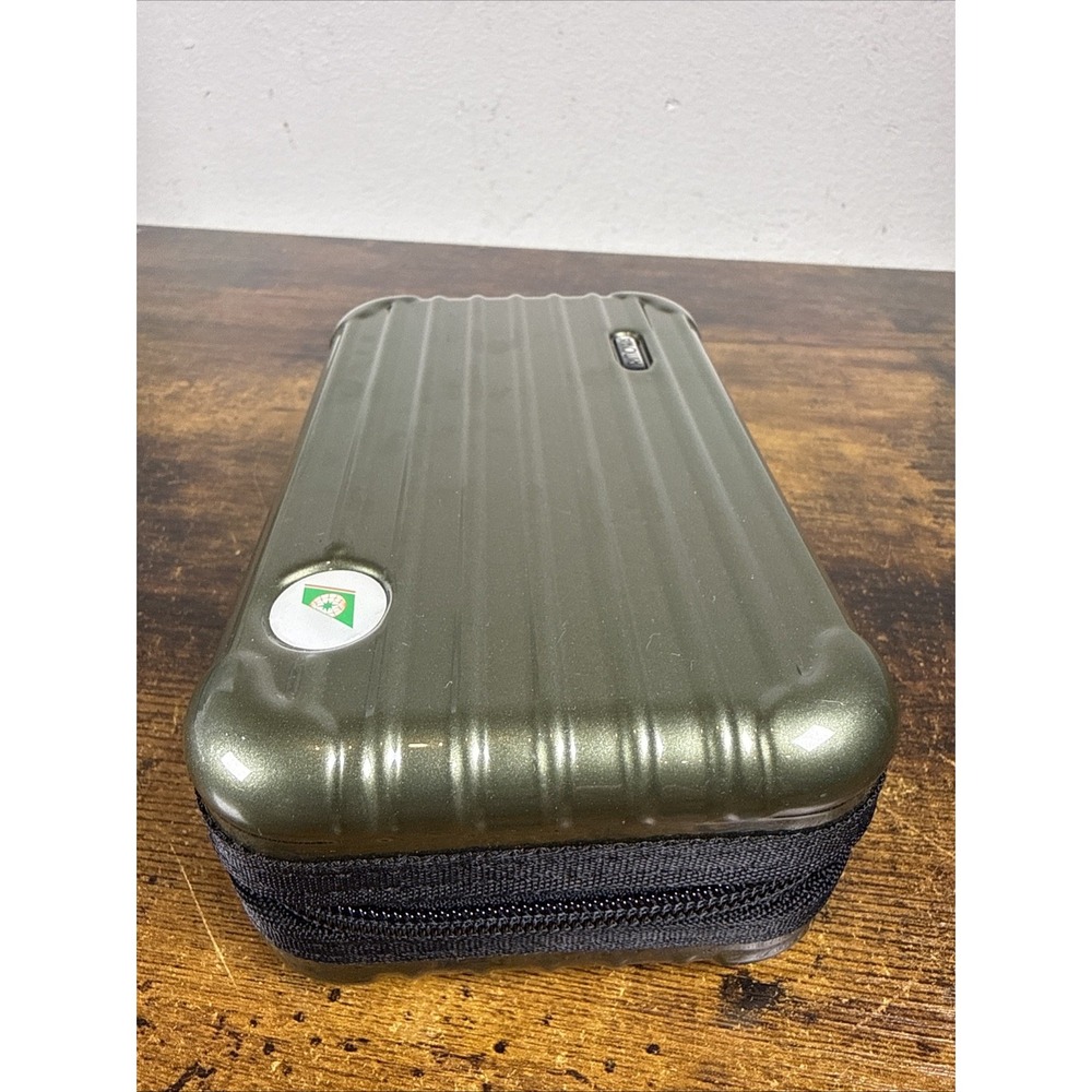 Rimowa × EVA Air First Class Amenity Hardcase Light Green Travel Toiletry Case - Picture 3 of 11